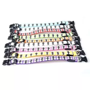 Obojek pro psy s LED osvětlením v plaid vzoru, dobíjecí, velikost L (červený)