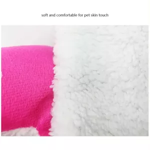 Přenosný pelíšek pro domácí mazlíčky ve tvaru jahody, velikost L (růžový) TopTechnology Přenosný pelíšek pro domácí mazlíčky ve tvaru jahody, velikost L (růžový) TopTechnology